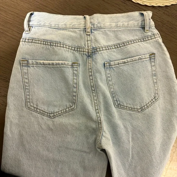 PacSun women’s high waist distressed mom jeans - Picture 6 of 7
